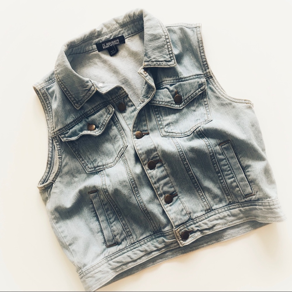 FOREVER 21 DENIM VEST WITH POCKETS